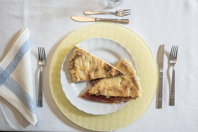 Small Group Market tour and Dining Experience at a Cesarina's home in Spoleto - Learning Regional Recipes and Cooking Tips