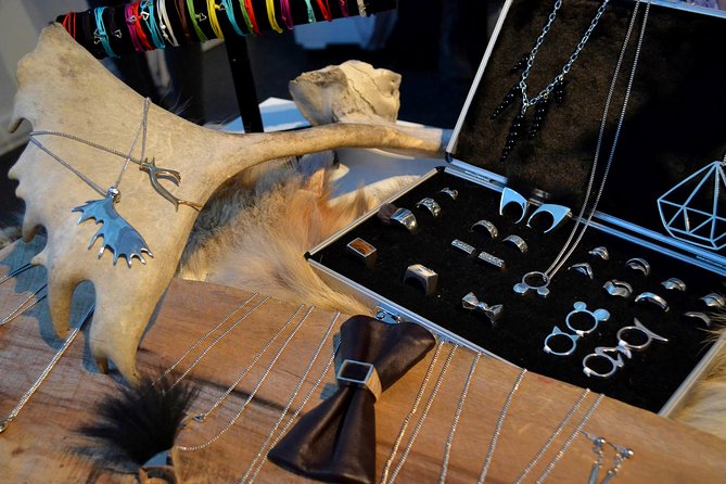 Small-Group Montreal Designers Shopping Tour with a Style Coach - Exclusive Discounts and Shopping Tips Included