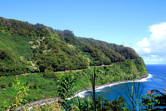 Small-Group Road to Hana Luxury Tour - The Start in Kahului and Comfortable Luxury Transportation
