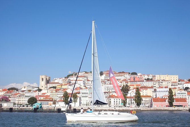 Small-Group Sailing Tour on the Tagus River from Lisbon - Included Comforts and Refreshments