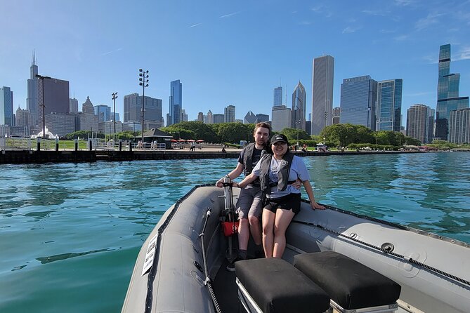 Small-Group Sightseeing Boat Tour in Chicago - Family-Friendly Adventure with Safety at the Forefront