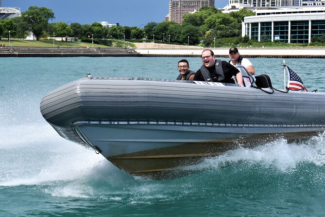 Small-Group Sightseeing Boat Tour in Chicago - The Experience of Captain Ken and His Expertise