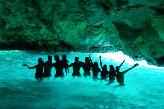 Small Group Speedboat Adventure Trip to Grama Bay - All-Inclusive Experience with No Hidden Costs