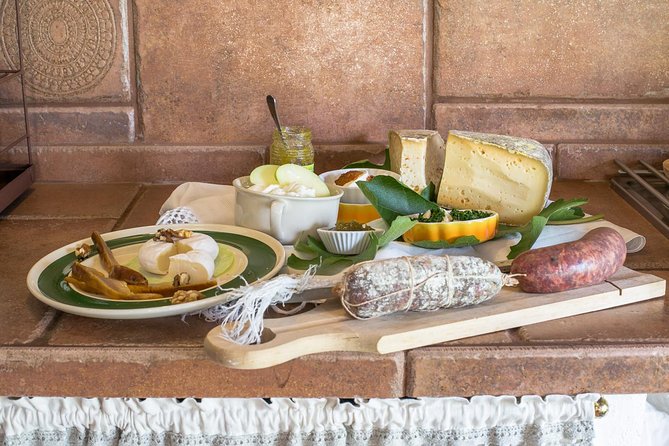 Small-group Street food tour in Viareggio - Visiting Three Artisanal Shops in Viareggio