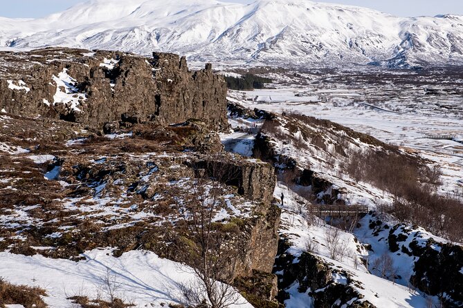Small Group Tour: Golden Circle & Friðheimar Visit From Reykjavik - Starting the Day at Þingvellir National Park