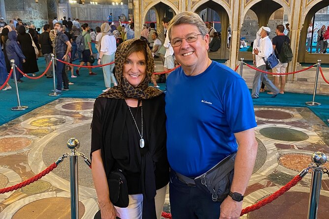 Small Group Tour: Hagia Sophia, Basilica Cistern, Blue Mosque and Grand Bazaar - Visiting the Magnificent Hagia Sophia