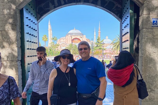 Small Group Tour: Hagia Sophia, Basilica Cistern, Blue Mosque and Grand Bazaar - The Blue Mosque’s Architectural Grandeur