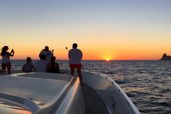 Small Group Tour in Positano by Boat at Sunset with Prosecco - Practical Tips for Booking and Participation