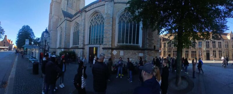 Small-Group Tour of Bruges with a local. Free Praline - Exploring Bruges’ Historic Heart from the Belfry