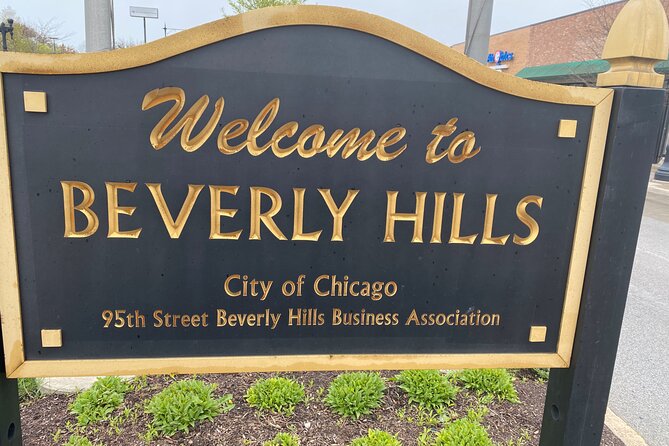 Small-Group Tour of Chicago Neighborhoods - North and South Side - Discovering the Gold Coast’s Elegance and Parks