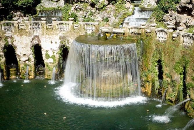 Small-Group Tour of Hadrian's Villa and Villa d'Este from Rome - Considerations and Limitations