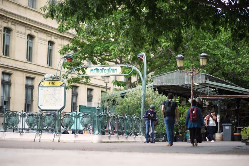 Small group tour of Paris: Ile de la Cité & Ile Saint-Louis - Exploring Île de la Cité: The Heart of Paris