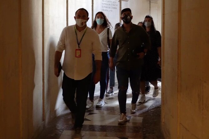 Small-Group tour of Seville Cathedral & Giralda Tower - Benefits of Skip-the-Line Entry and Expert Guides