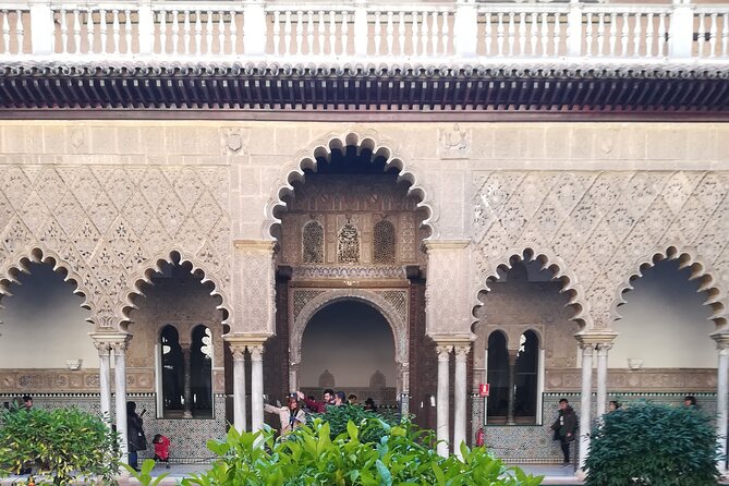 Small Group Tour of the Royal Alcazar of Seville - The Benefits of a Private, Guided Tour