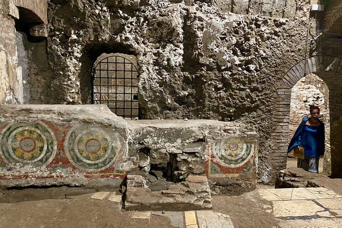 Small-Group Tour of Trastevere's Hidden Gems and Undergrounds - Visiting the Basilique San Crisogono’s Underground Layers