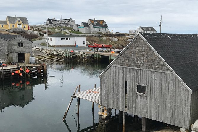 Small Group Tour - Peggy's Cove, Lunenburg, the Annapolis Valley - Tidal Views and Birdwatching at Wolfville Waterfront Park