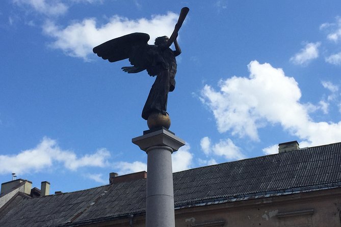 Small-Group Vilnius Half Day City Tour - Visiting the Church of St Peter and St Paul