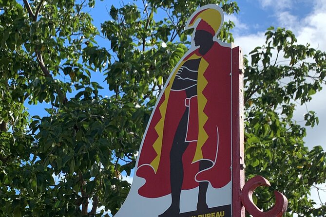 Small-Group Waimea Canyon Adventure Tour & Beyond with Lunch - The Iconic Captain Cook Statue and Puu Hinahina Lookout