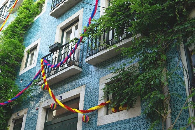 Small Group Walking Tour in Lisbon - Starting Point at Praça Dom Pedro IV