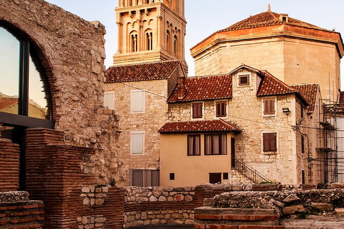 Small Group Walking Tour of Split for First Time Visitors - Vestibulum of Diocletian’s Palace: Grand Circular Foyer