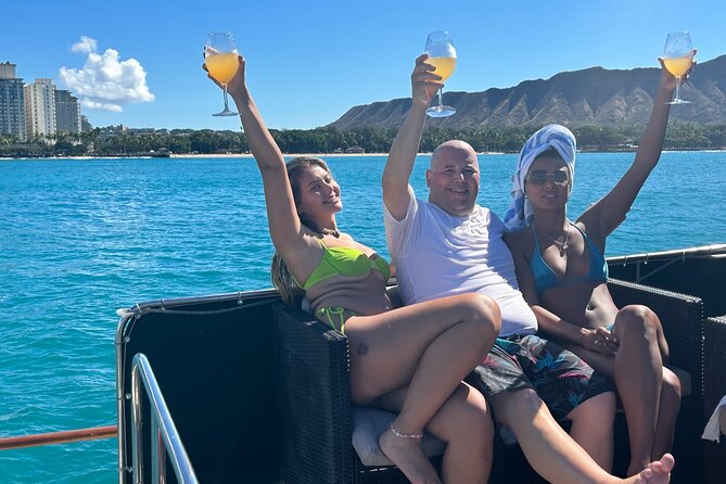 Small-Group Whale Watching Cruise on a Waikiki Motor Yacht - Small-Group Whale Watching Cruise on a Waikiki Motor Yacht: An Honest Look