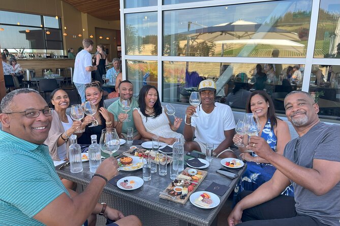 Small-Group Willamette Valley Wine Tour with Tastings & Lunch - Visiting Cana’s Feast Winery: A Taste of Local Charm