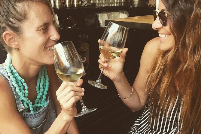 Small-Group Wine Tour & Silves Exploration (from Albufeira) - The Role of Guides: Knowledgeable and Passionate