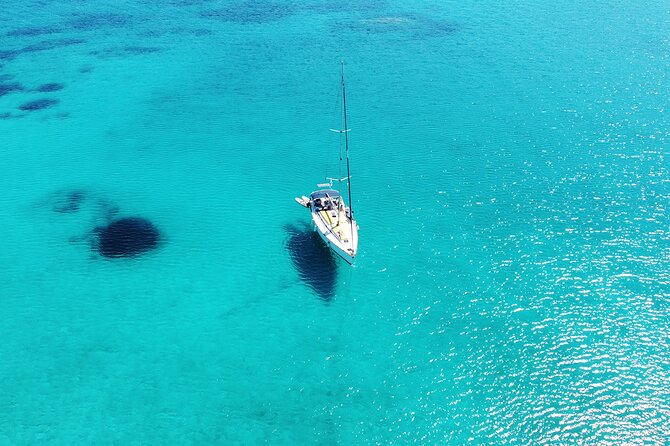 Small group,pass by Delos,swim in Rhenia,snap LVenice, free trans - The Crew and Guide Experience on this Sailing Trip