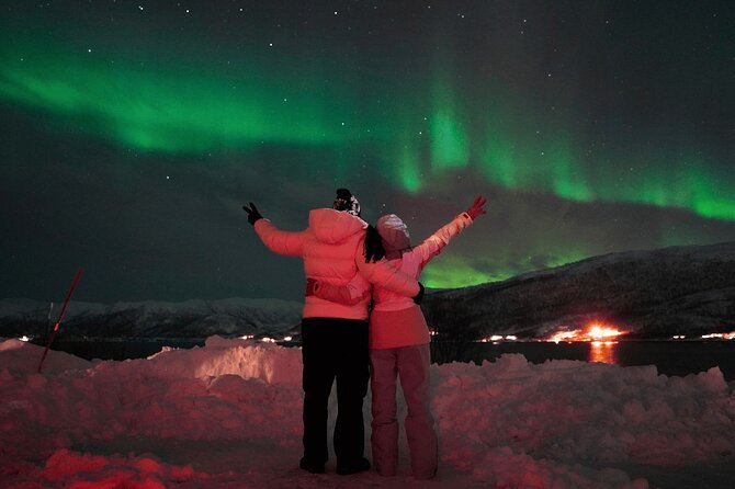 Small Northern Lights Tour Max8 Guests PRO Photographer included - Small Northern Lights Tour Max8 Guests PRO Photographer Included