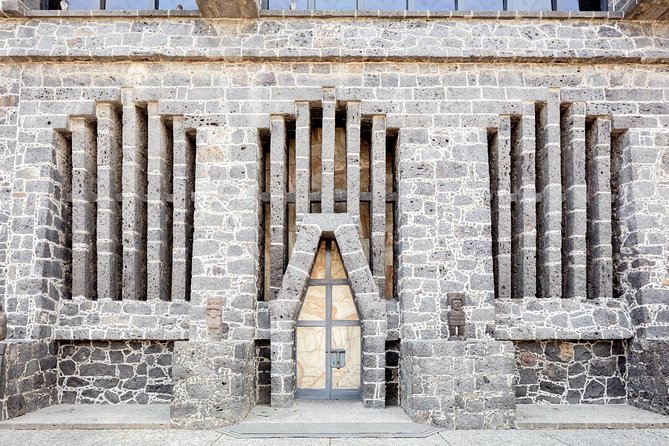 Small VIP Group: Frida Kahlo and Diego Rivera Legacy - Inside Rivera’s Private Studio