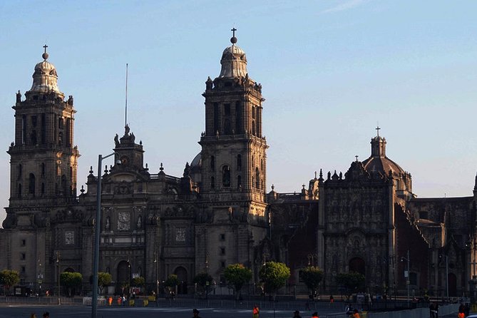 Small VIP Group: The Ultimate Mexico City Tour - Practicalities and Safety Measures During the Tour