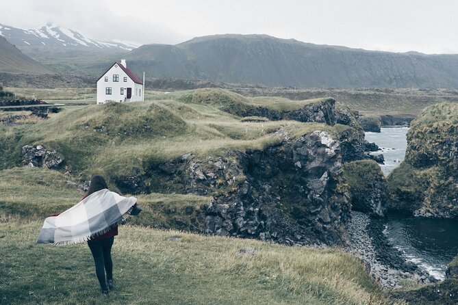 Snaefellsnes Peninsula Tour from Grundarfjordur Port - Discovering the Black Sand Beach at Djúpalónssandur
