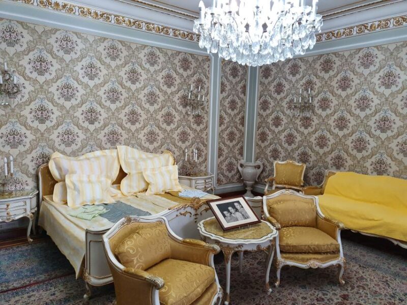 Snagov Monastery, Ceauescu Mansion, & Village Museum - 6h - Exploring Snagov Monastery on an Island