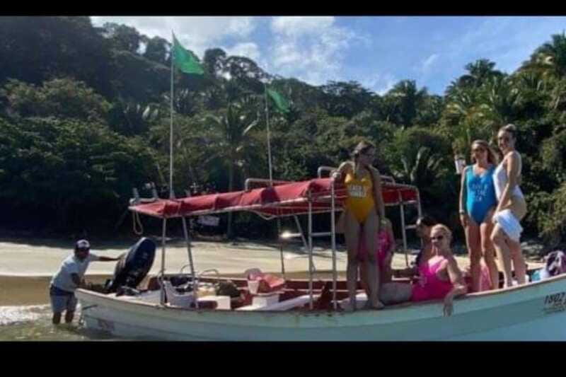 Snorkel at Playa del Toro, leaving from Sayulita: a day at the beach - Snorkeling in the Underwater Sanctuary of Playa del Toro