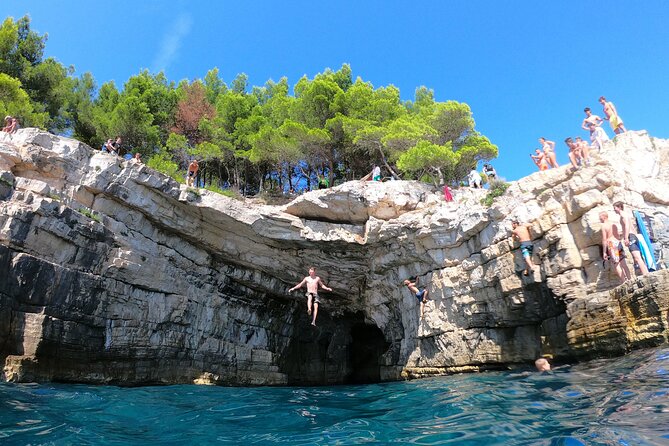 SNORKELING ADVENTURE | Pula Boat - The Tour’s Strengths and Limitations