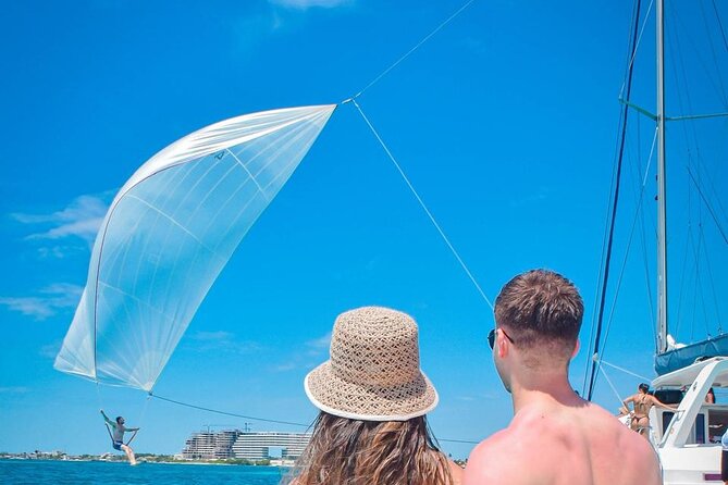 Snorkeling and Catamaran Cruise to Isla Mujeres with Lunch - Exploring Isla Mujeres: Free Time and Beach Relaxation