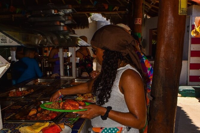 Snorkeling and Catamaran Cruise to Isla Mujeres with Lunch - Practical Logistics and Group Size