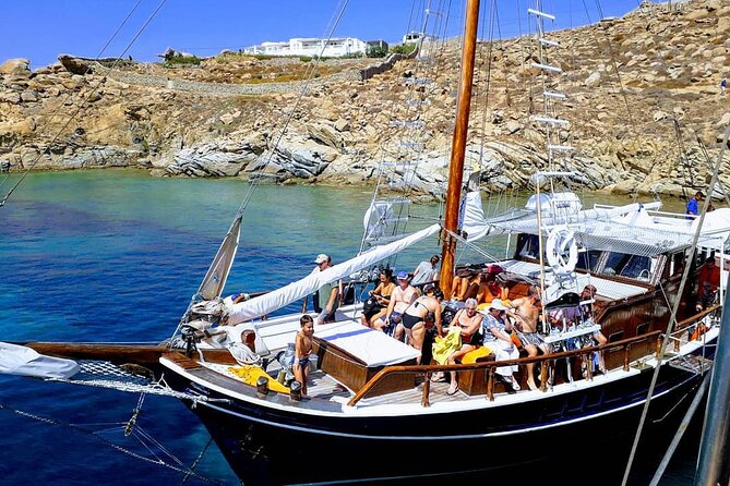 Snorkeling at the Pirate Islets and Paradise beach - Meeting Point and Timing