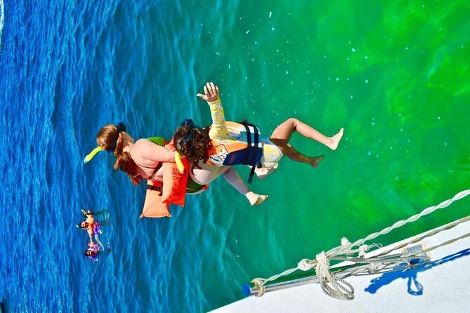 Snorkeling Catamaran Tour at Santa Maria Bay - Tasting a Mexican-Inspired Lunch and Refreshing Drinks