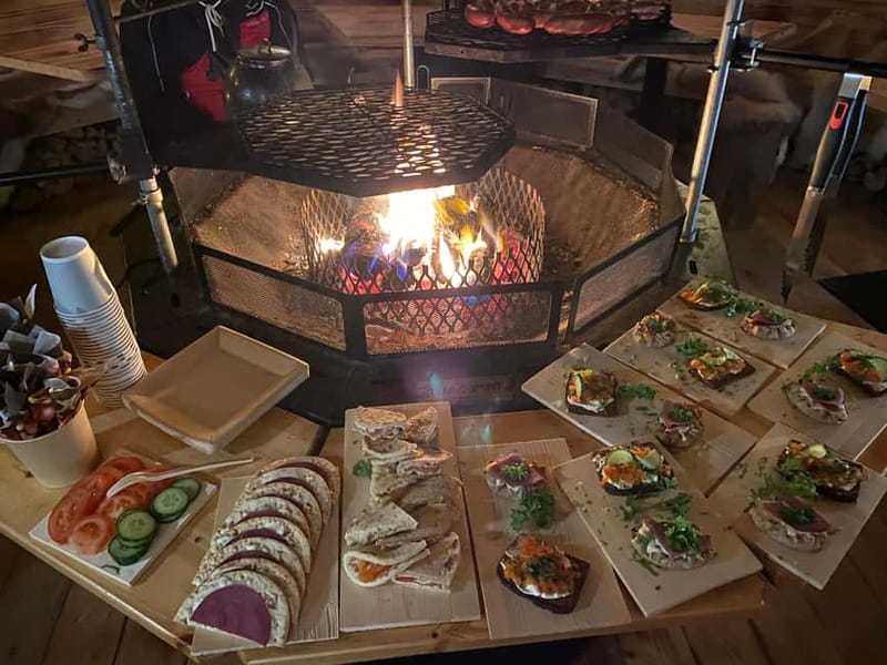 Snow Activities and reindeer feeding in nature - Key Points