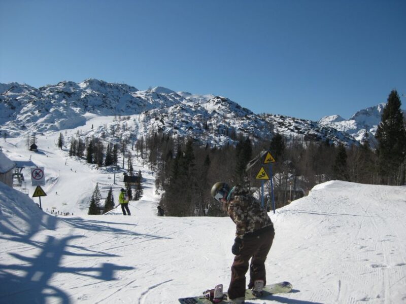 Snowboarding with Instructor in Vogel Ski Center - Focus on Safety and Lift Skills