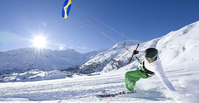 Snowkiting School on the Simplon Pass - Safety Measures and Group Experience