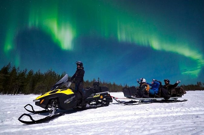 Snowmobile Guided Tour within The Date with Aurora in Alaska - Safety and Weather Considerations