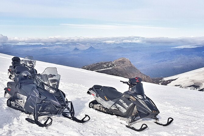 Snowmobiling on Eyjafjallajökull - The Guide’s Role and Safety Measures
