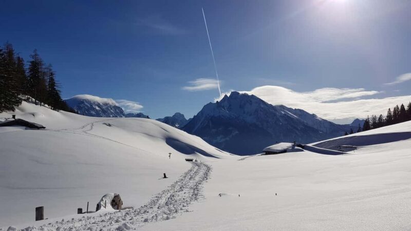 Snowshoe hike in Berchtesgadener Land - Discover the Snowshoe Adventure in Berchtesgadener Land