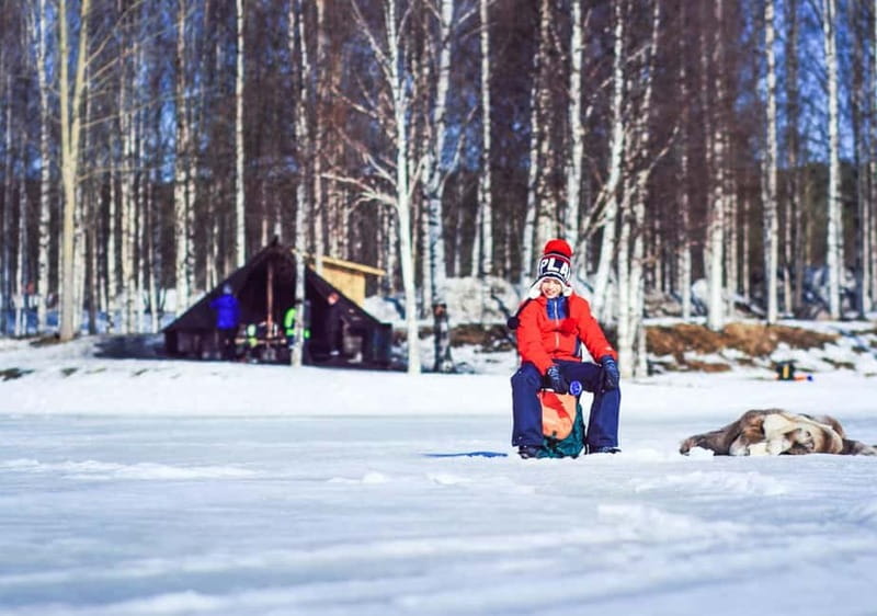 Snowshoe Trip for Ice Fishing in Saariselka - The Open Fire Barbeque Lunch in Lapland Nature