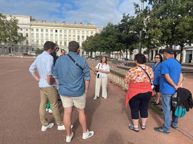 So Frenchy Tour - A Cultural and Gastronomic Stroll - The Guide and Overall Experience