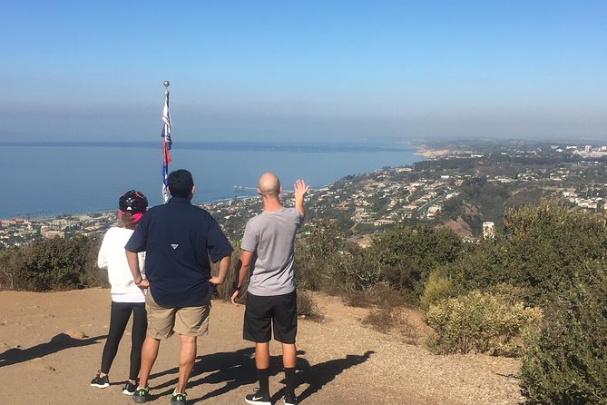 SoCal Riviera Electric Bike Tour of La Jolla and Mount Soledad - Practical Details: Group Size, Accessibility, and Parking