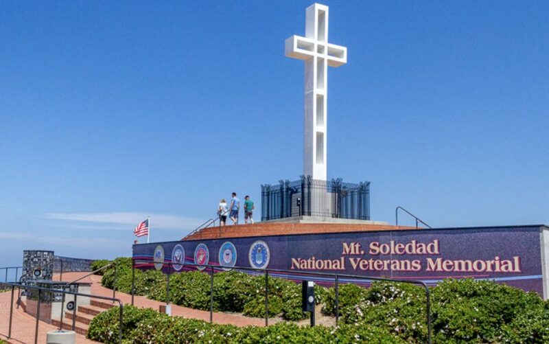 SoCal Riviera Electric Bike Tour of La Jolla & Mount Soledad - La Jolla High School and Nautilus Street: Local Heritage and Architecture