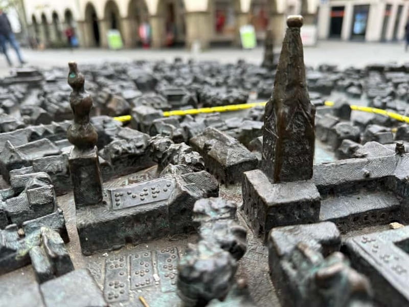 Soest: Night Watchman Tour with the Night Watchman at Soest® - The Traditional Announcements and Signals